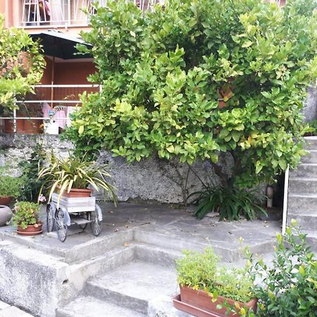 Bed and Breakfast Ai Tre Limoni Varraze Exterior foto